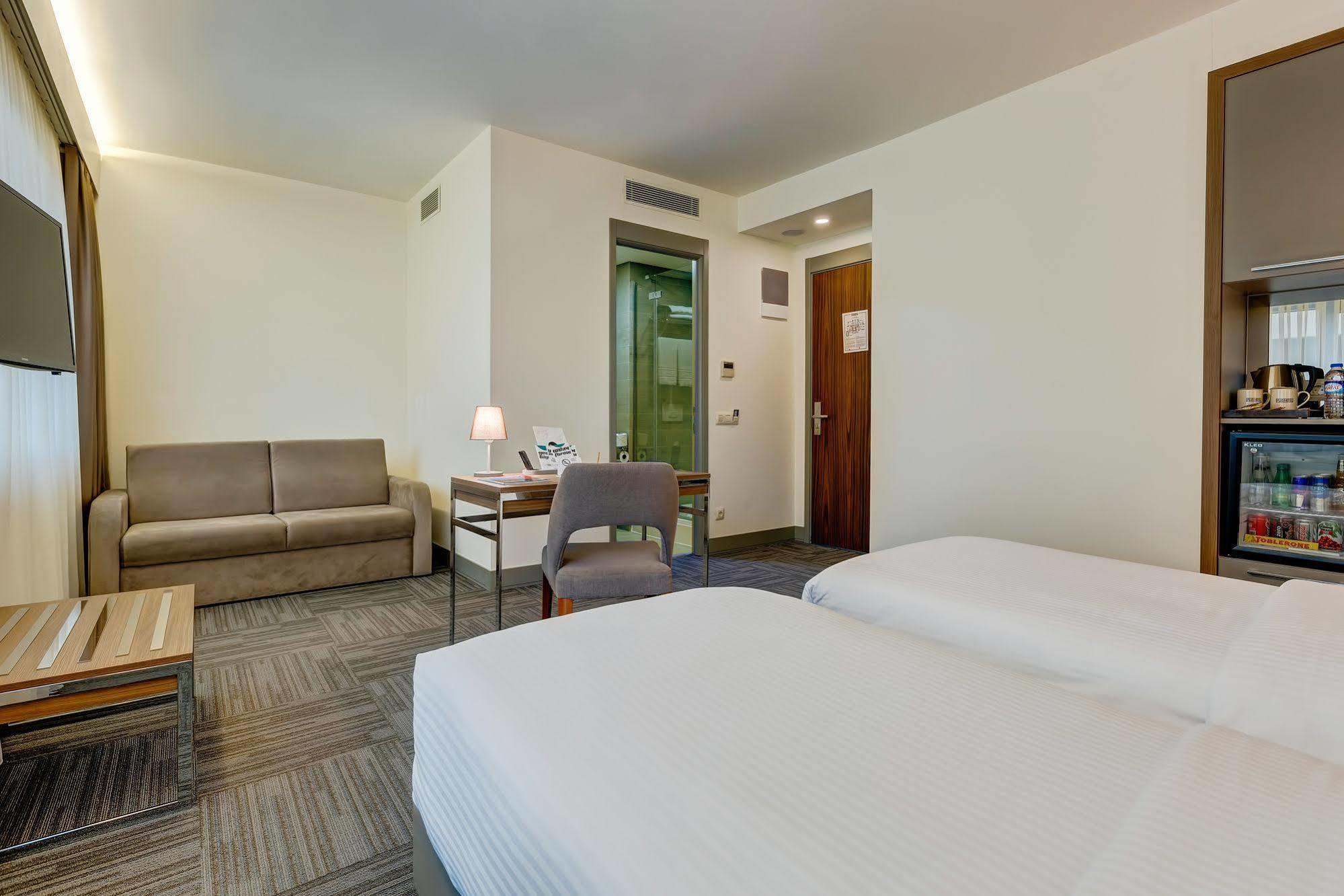 Plus Hotel Bostanci Atasehir Isztambul Kültér fotó