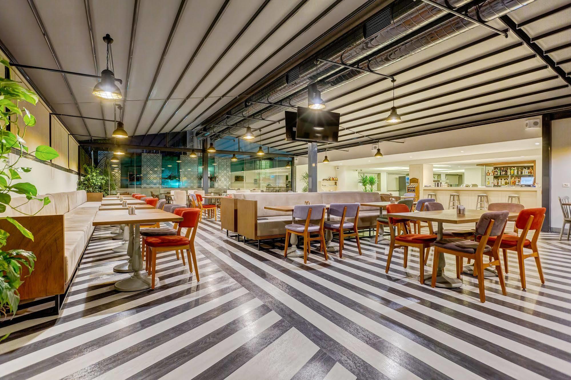 Plus Hotel Bostanci Atasehir Isztambul Kültér fotó